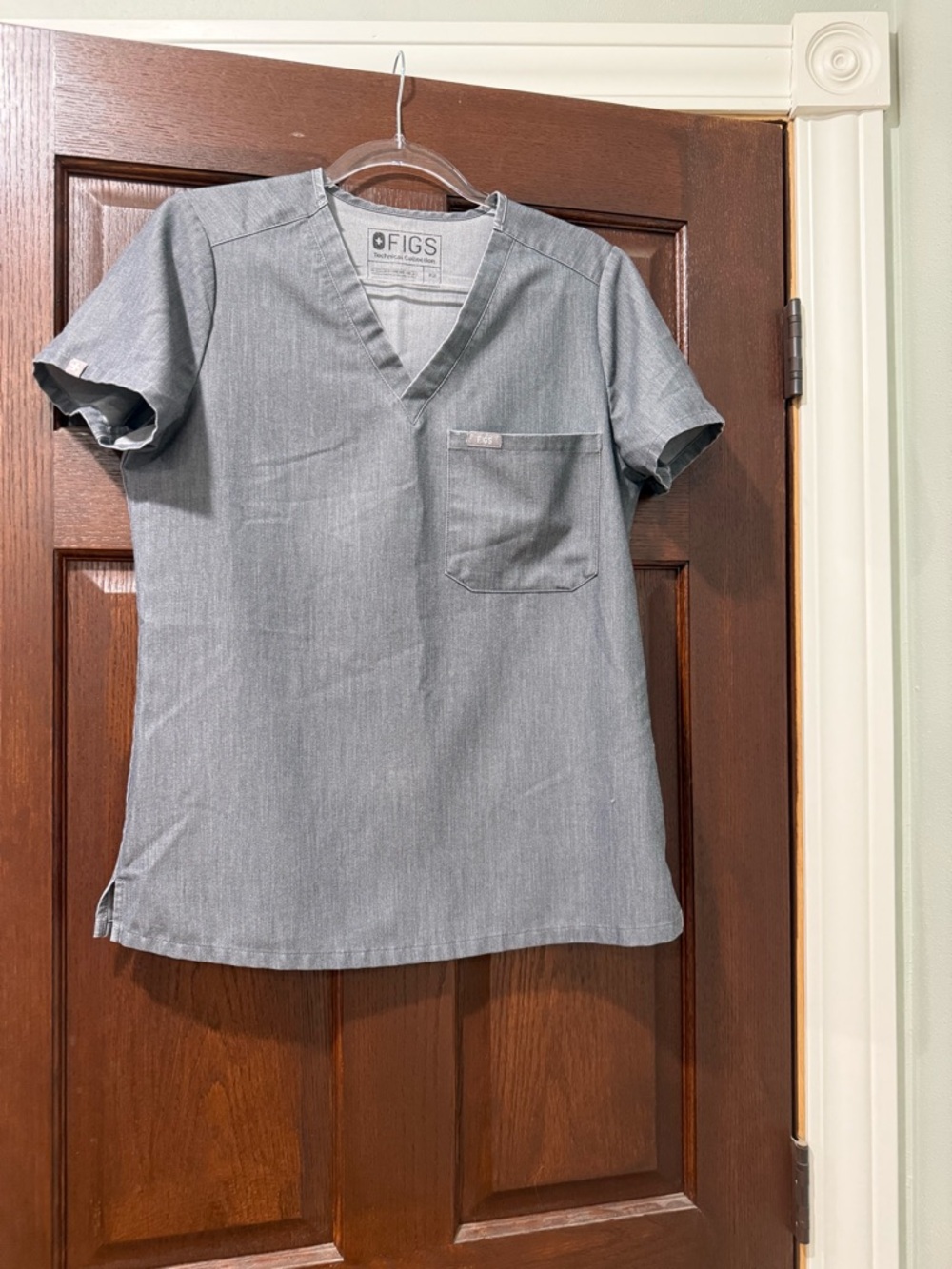 FIGS Men's Light Gray V-Neck Scrub Top